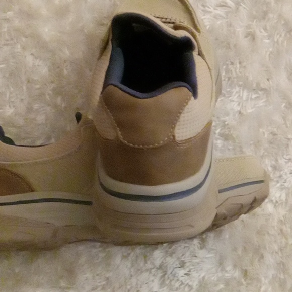 Men's Canvas Loafers, Size 9 - Picture 4 of 6